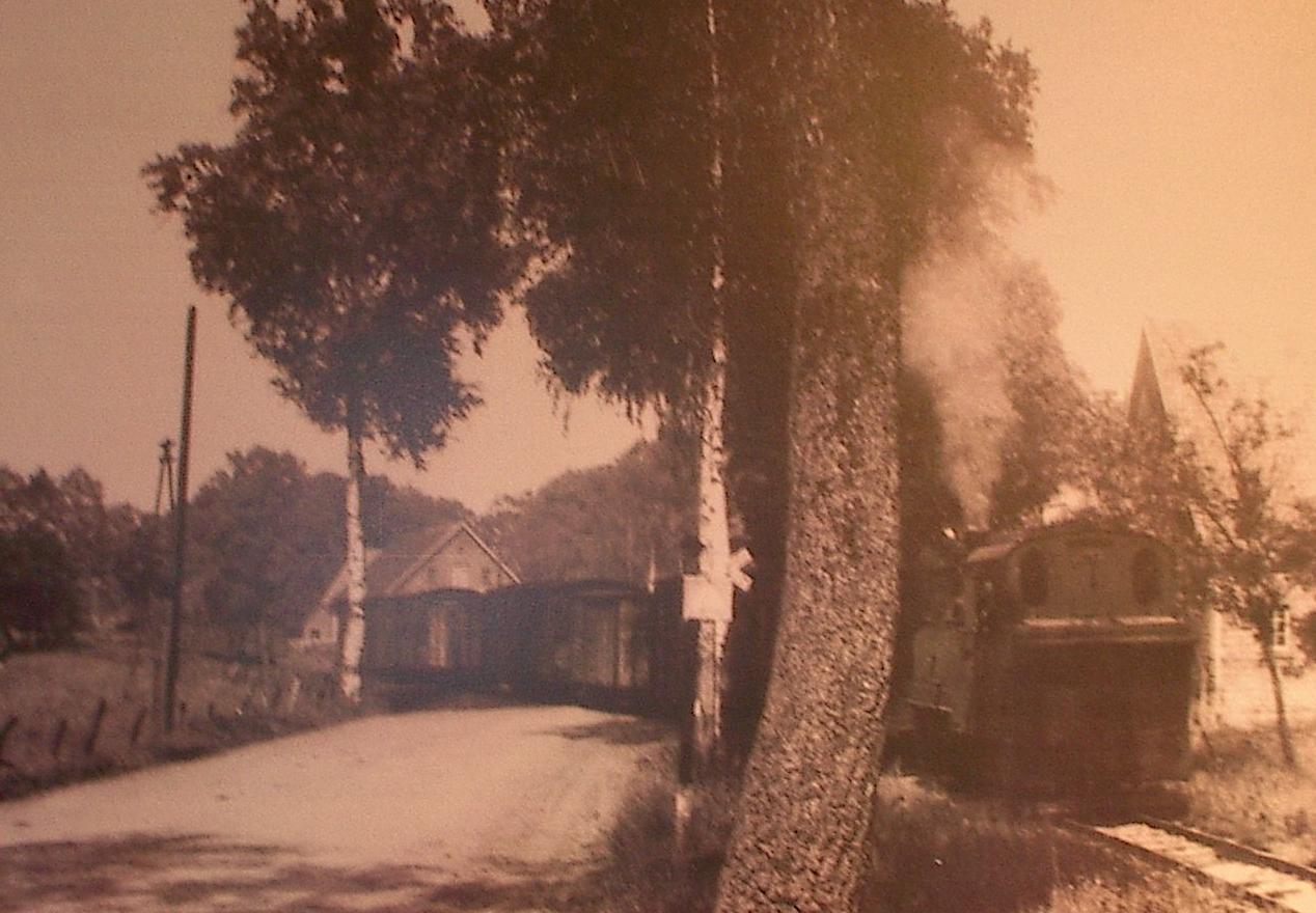 Von 1904 bis zum 31. Mai 1952 existierte die gut 57 Kilometer lange Kleinbahnstrecke Lingen–Berge–Quakenbrück.